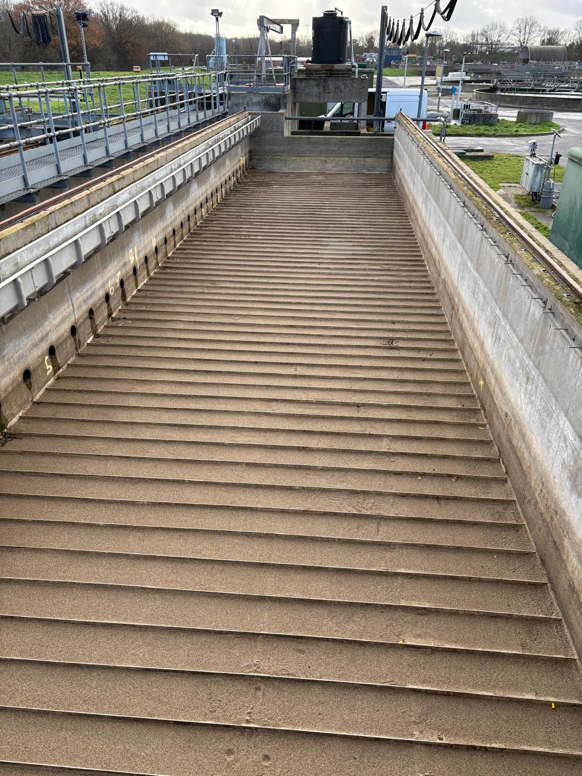 Sand filter cleaning and refurbishment at water treatment works